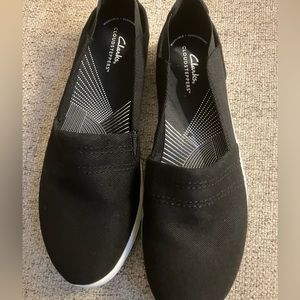 Clarks Cloudsteppers Size 10 Women’s Slipper Sneakers